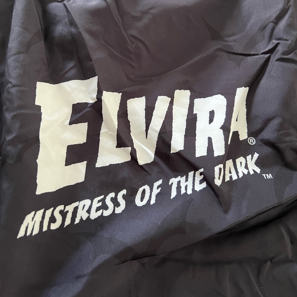 Elvira Mistress Of The Dark Mens Swim Shorts Trunks Black Bats Beach Small NWT - Picture 2 of 8